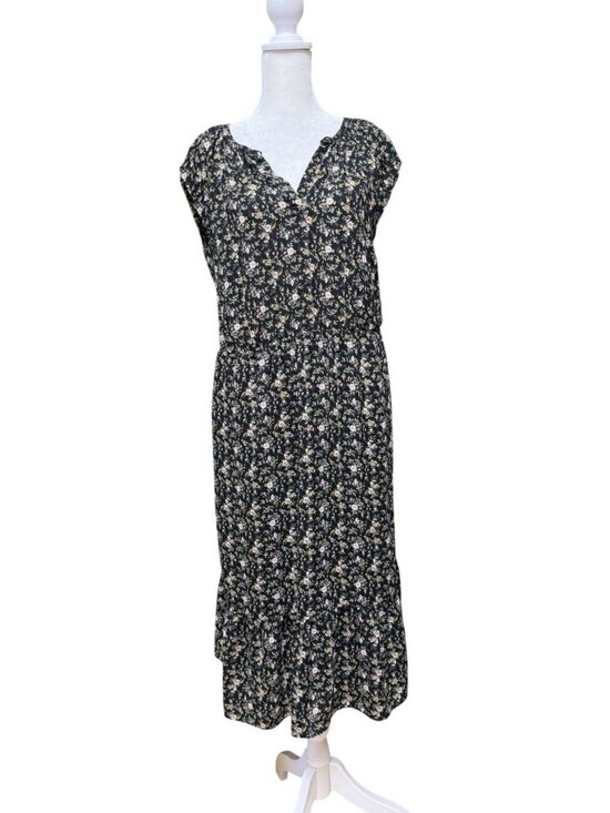 Flowers Dresses & Skirts - Crew Mercantile Floral Maxi Dress Small Black Ruffle Lined